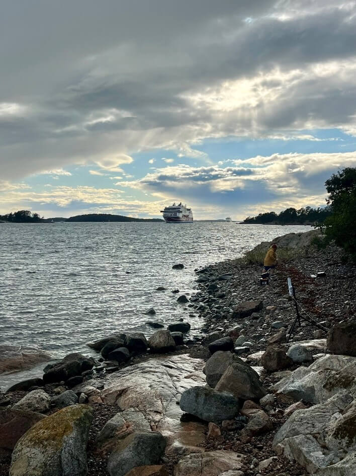 Picture 1. Ferries from Viking Line and Finnlines are approaching a field site
in the Archipelago Sea. Photo by Mariah Josten (2025).