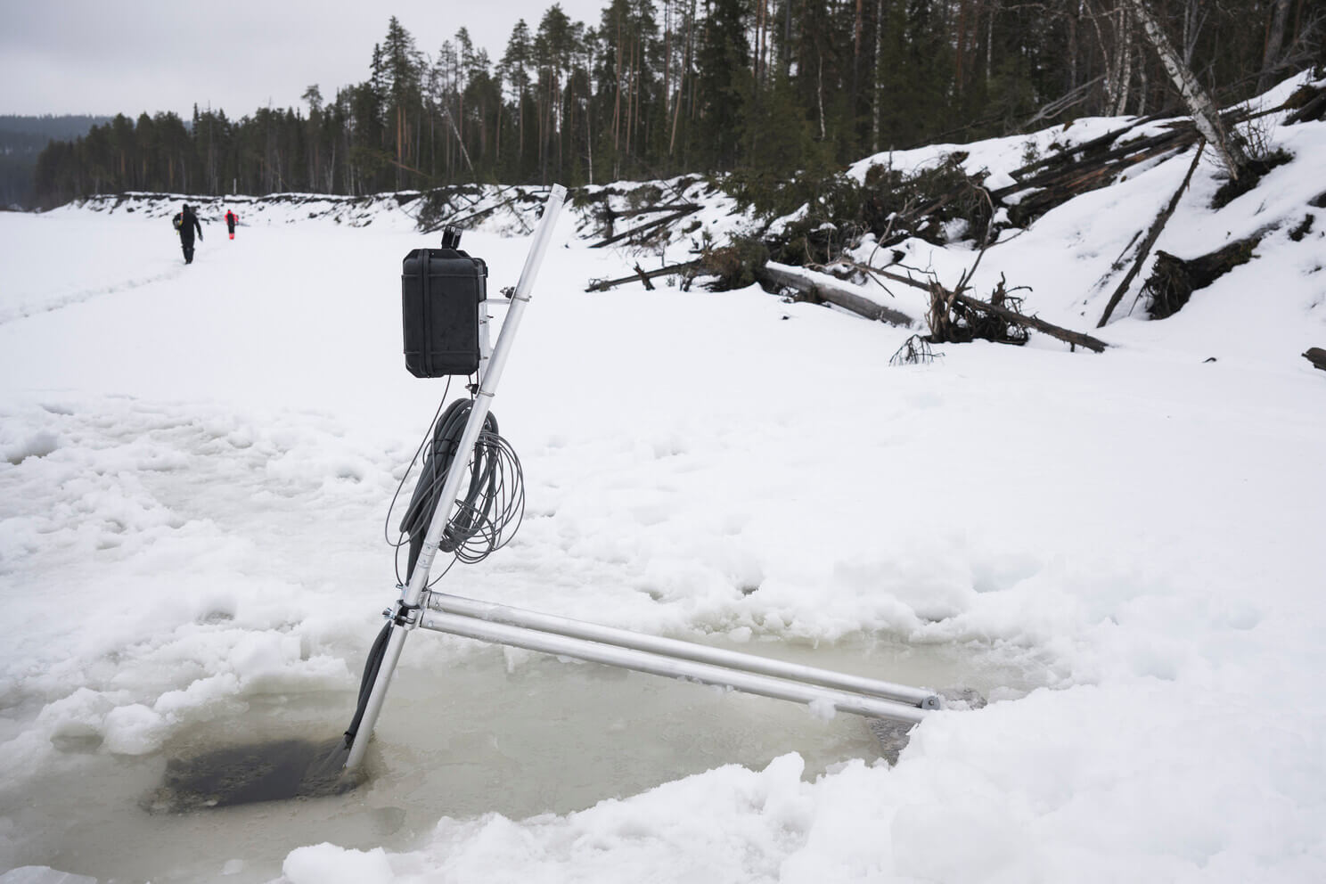 Capturing horizontal flow measurements at varying heights beneath the ice.